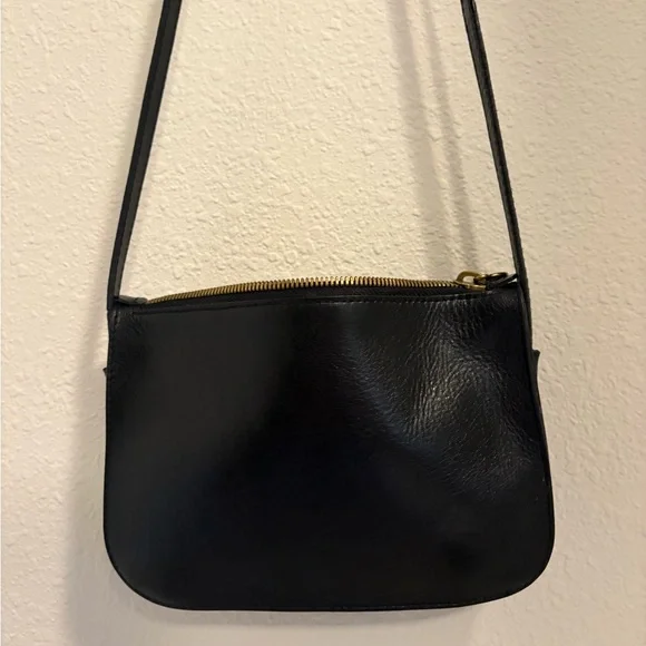 Madewell Black Simple Crossbody Bag - Picture 8 of 9